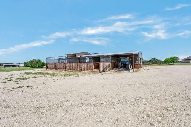 335 Remuda Trail, Stephenville, TX 76401