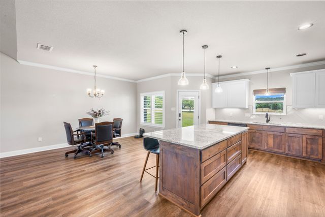 335 Remuda Trail, Stephenville, TX 76401