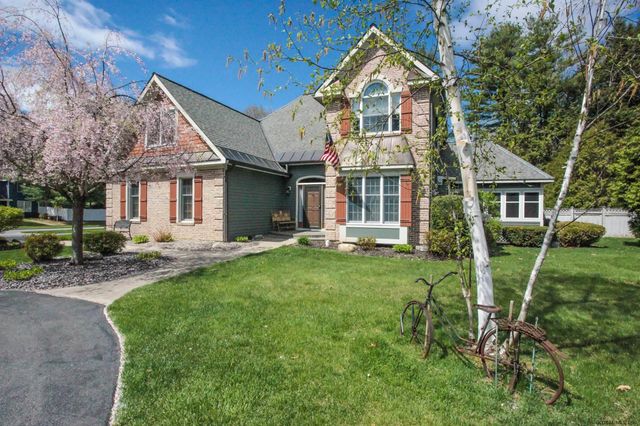 27 Arrowhead Road, Saratoga Springs, NY 12866