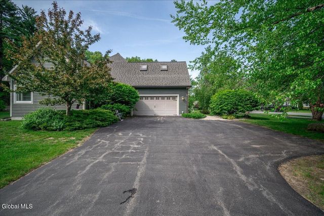 27 Arrowhead Road, Saratoga Springs, NY 12866