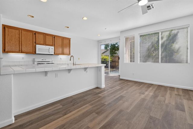 1515 Sweetgrass Ln, Lincoln, CA 95648