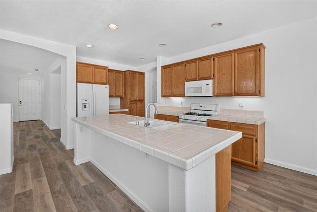 1515 Sweetgrass Ln, Lincoln, CA 95648