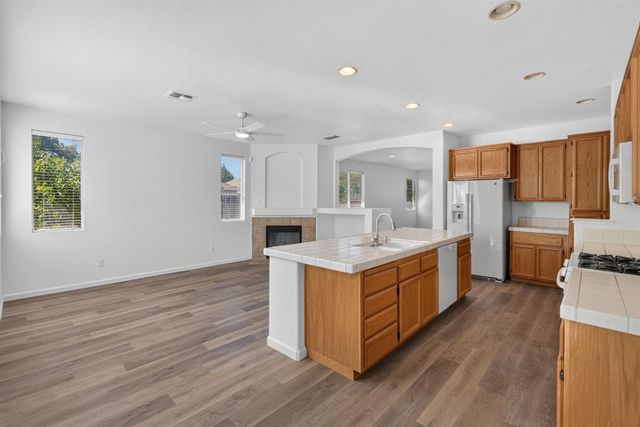 1515 Sweetgrass Ln, Lincoln, CA 95648