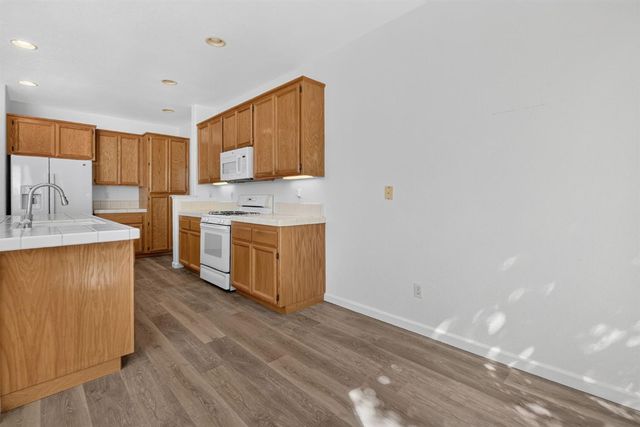 1515 Sweetgrass Ln, Lincoln, CA 95648