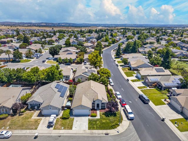 1515 Sweetgrass Ln, Lincoln, CA 95648