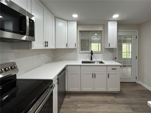 389 Rural Valley Rd, Buffalo Twp, PA 15323