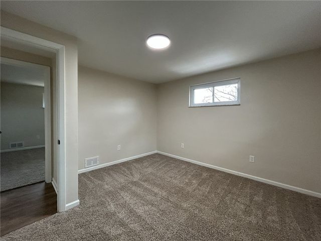 389 Rural Valley Rd, Buffalo Twp, PA 15323