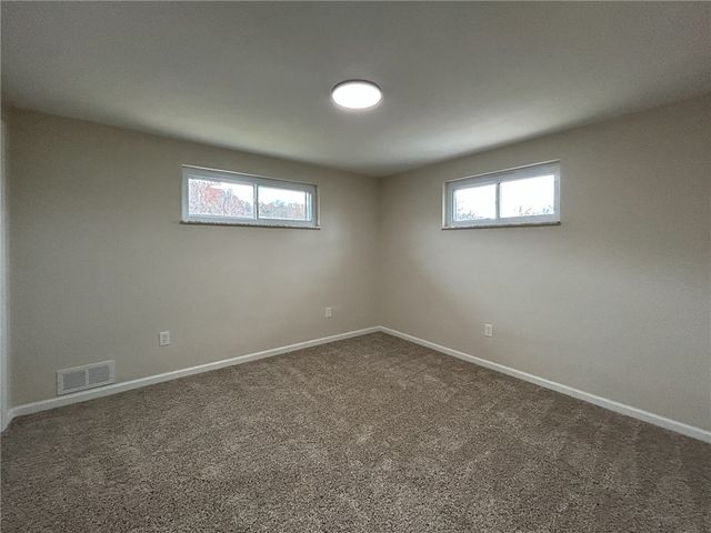 389 Rural Valley Rd, Buffalo Twp, PA 15323