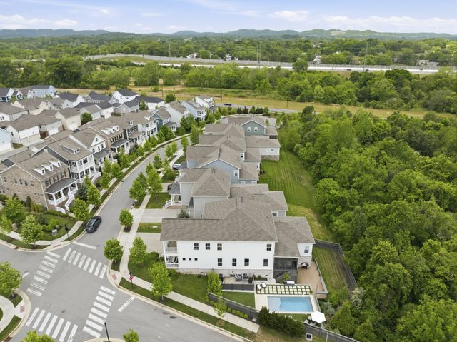 400 Dewar Dr, Franklin, TN 37064