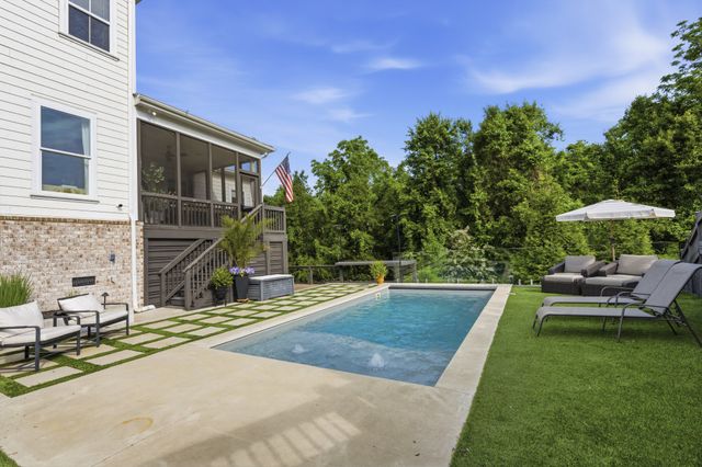 400 Dewar Dr, Franklin, TN 37064