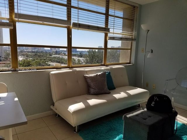 19201 Collins Avenue 744, Sunny Isles Beach, FL 33160