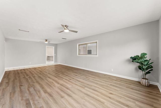 5203 E 4Th Street, Panama City, FL 32404