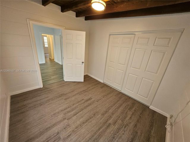 2121 NW 28th St, Oakland Park, FL 33311