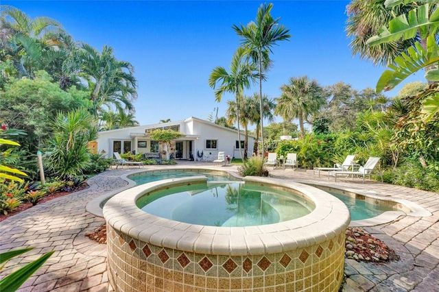 2525 SE 7th Drive, Pompano Beach, FL 33062