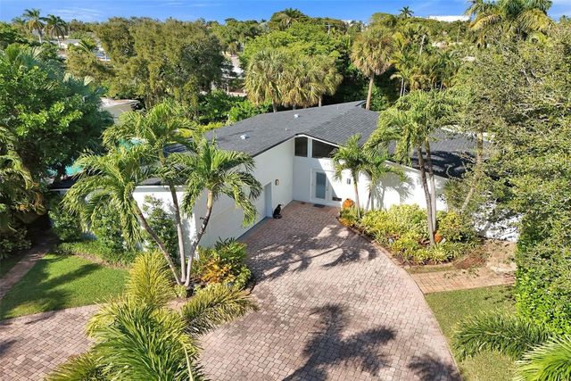 2525 SE 7th Drive, Pompano Beach, FL 33062