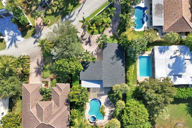 2525 SE 7th Drive, Pompano Beach, FL 33062