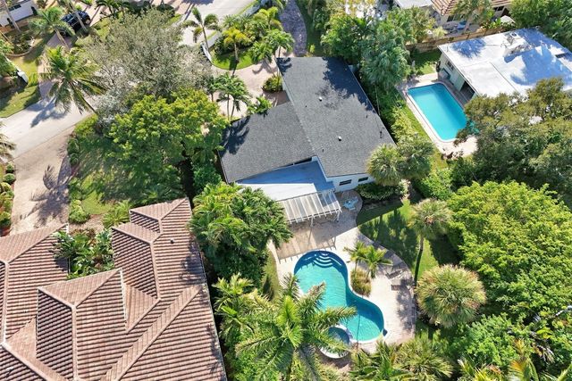 2525 SE 7th Drive, Pompano Beach, FL 33062