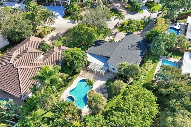 2525 SE 7th Drive, Pompano Beach, FL 33062