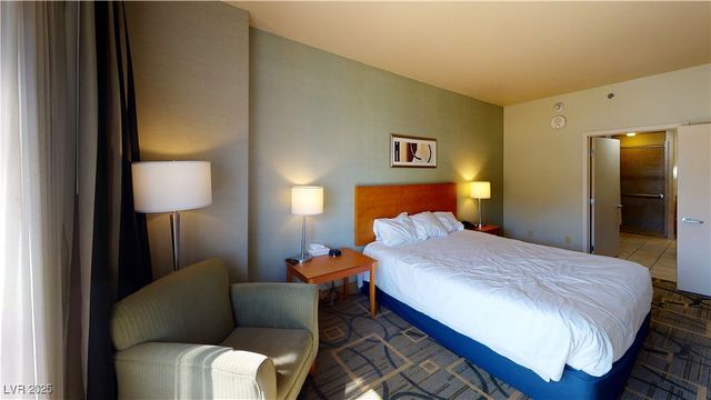 211 East Flamingo Road 202, Las Vegas, NV 89169