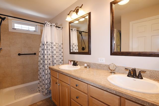 3 Leslie Court, Rockland, MA 02370