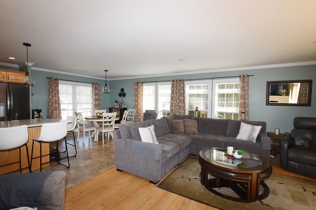 3 Leslie Court, Rockland, MA 02370