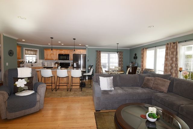 3 Leslie Court, Rockland, MA 02370