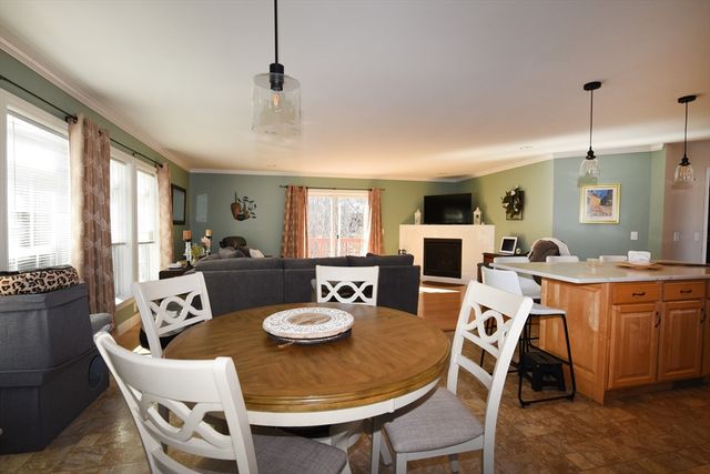 3 Leslie Court, Rockland, MA 02370