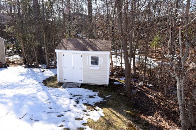 3 Leslie Court, Rockland, MA 02370