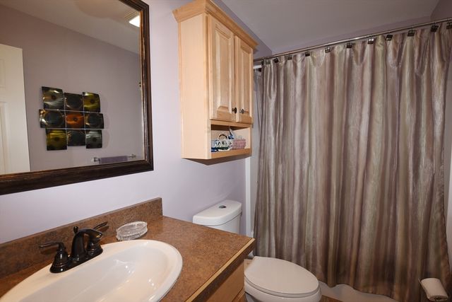 3 Leslie Court, Rockland, MA 02370