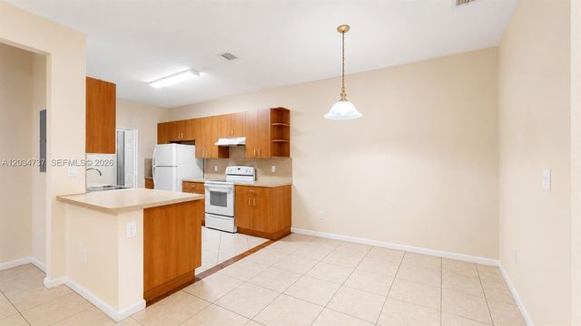 3557 Forest Hill Blvd 51, Palm Springs, FL 33406