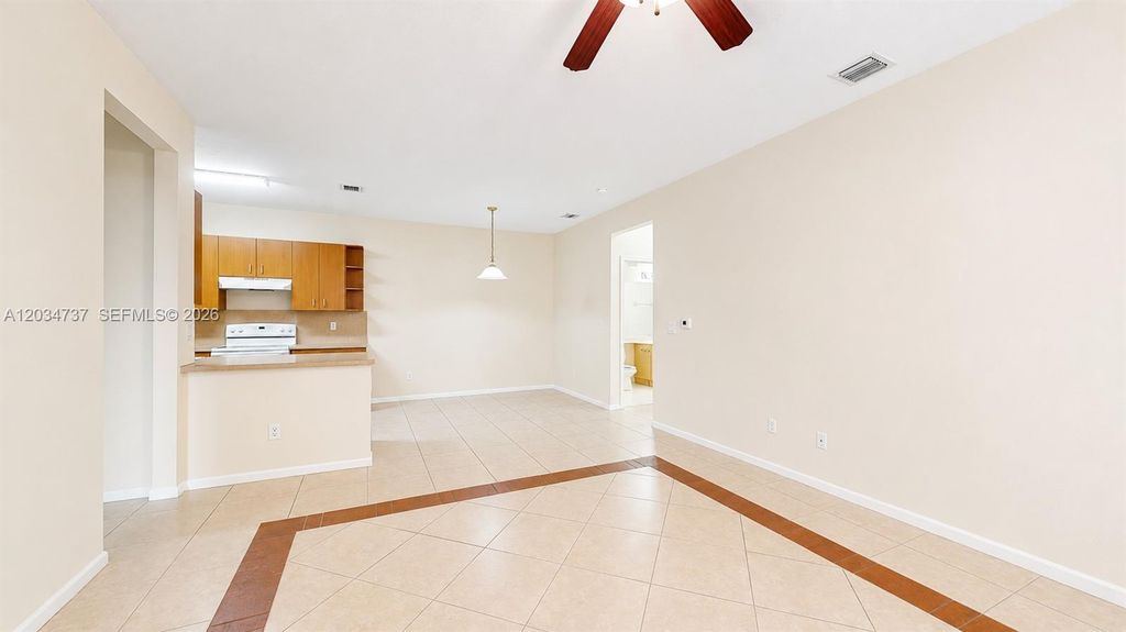 3557 Forest Hill Blvd 51, Palm Springs, FL 33406