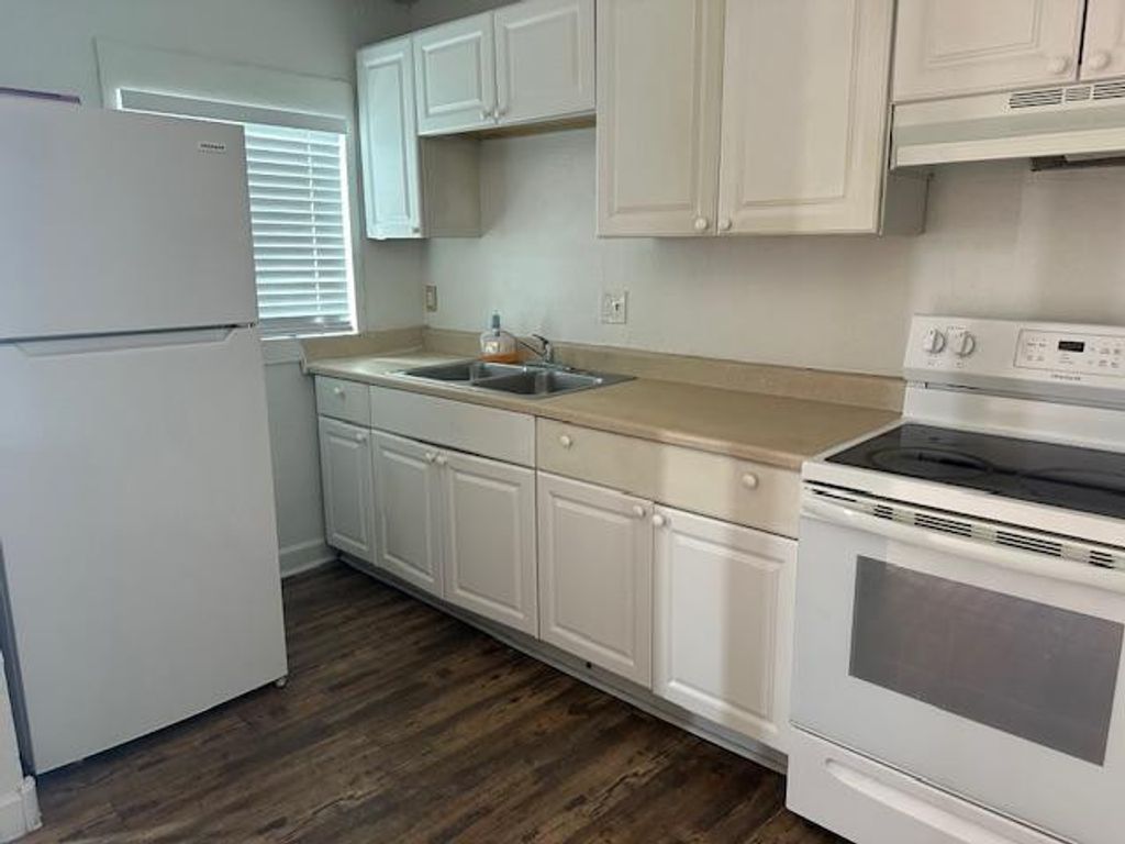 4301 S 7th Avenue 2, Phoenix, AZ 85041