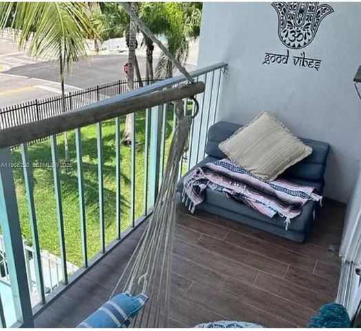 140 NW 14th Ave 6, Miami, FL 33125