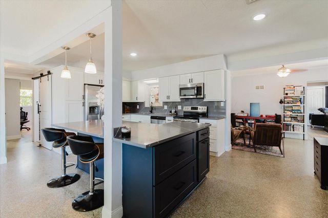 3597 27TH AVENUE S, St Petersburg, FL 33711