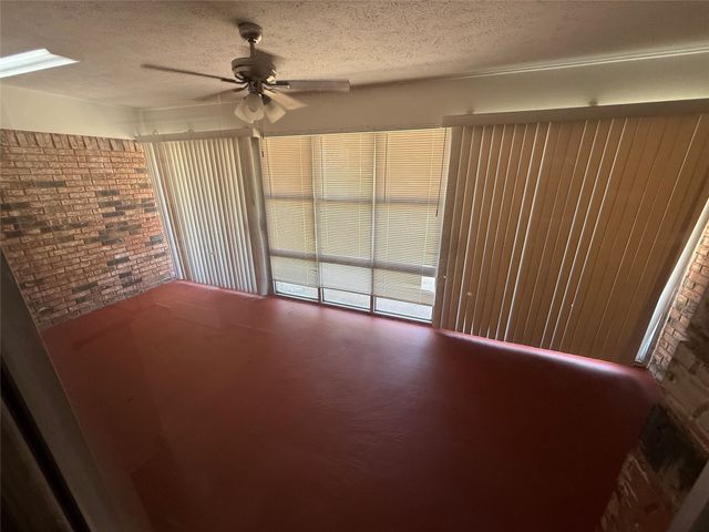 124 Poinsettia Circle, Terrell, TX 75160