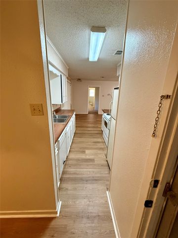 124 Poinsettia Circle, Terrell, TX 75160