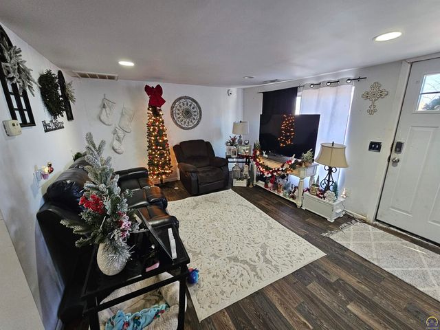 811 Watson St, Emporia, KS 66801