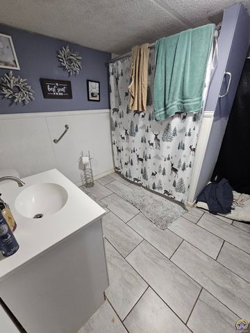 811 Watson St, Emporia, KS 66801