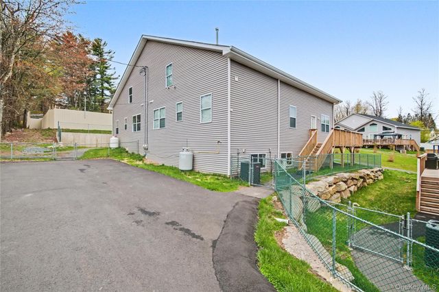 8 Waverly Avenue 44, Monticello, NY 12701
