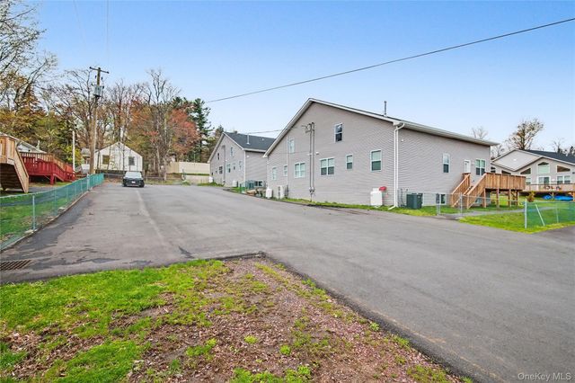 8 Waverly Avenue 44, Monticello, NY 12701
