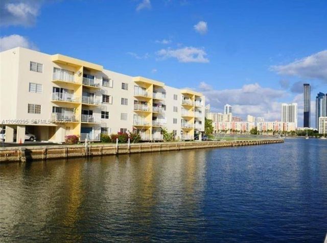 3944 NE 167th Street 106, North Miami Beach, FL 33160