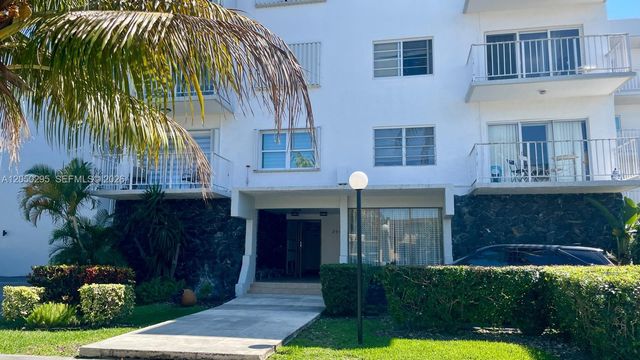 3944 NE 167th Street 106, North Miami Beach, FL 33160