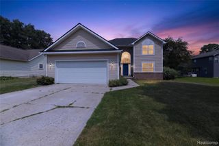 6452 Sandy Knoll, Linden, MI 48451