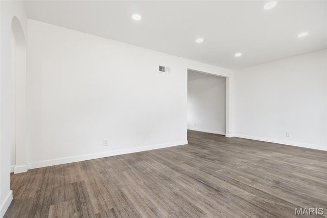 9343 Duenke Drive, St Louis, MO 63137