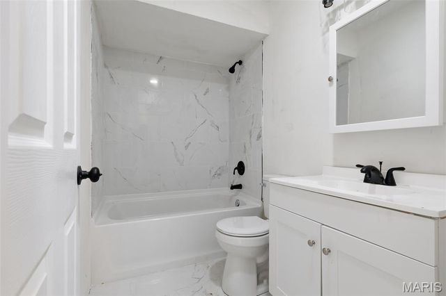 9343 Duenke Drive, St Louis, MO 63137