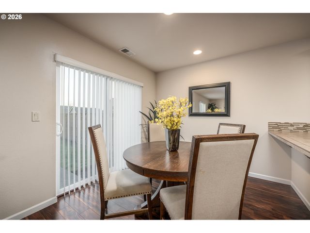 2976 PERSIMMON Way Nw, Albany, OR 97321