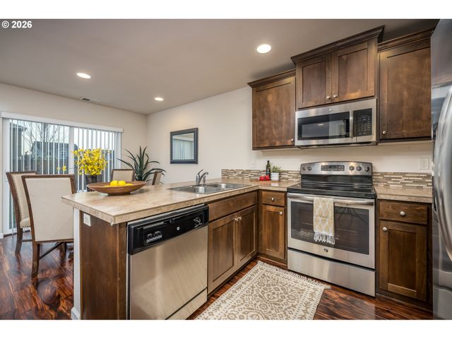 2976 PERSIMMON Way Nw, Albany, OR 97321