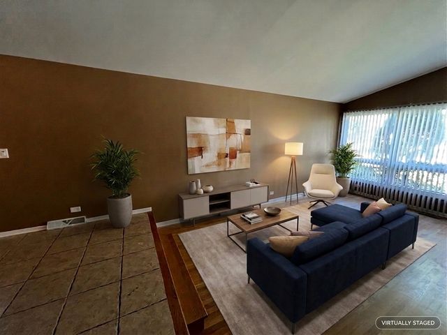 3929 W Chase Avenue, Lincolnwood, IL 60712