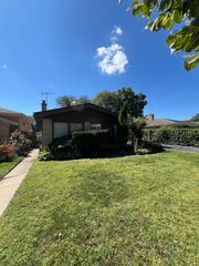 3929 W Chase Avenue, Lincolnwood, IL 60712