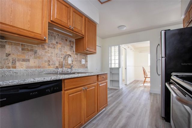 3807 JOYCE DRIVE, Bradenton, FL 34208